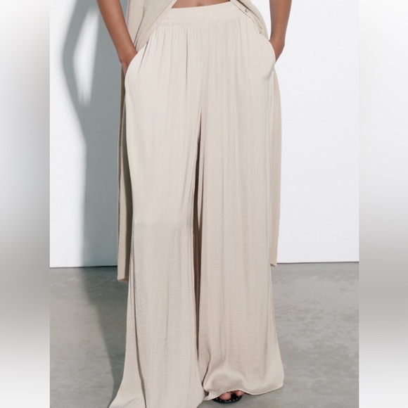 Zara Pants - NWT Zara Wide Leg Flowy Pants in Soft Gold